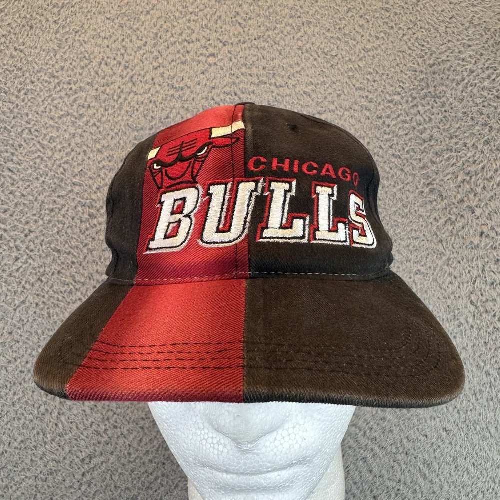 Vintage Chicago Bulls NBA Sports Specialties Black / Red Stripe Snapback Cap Hat